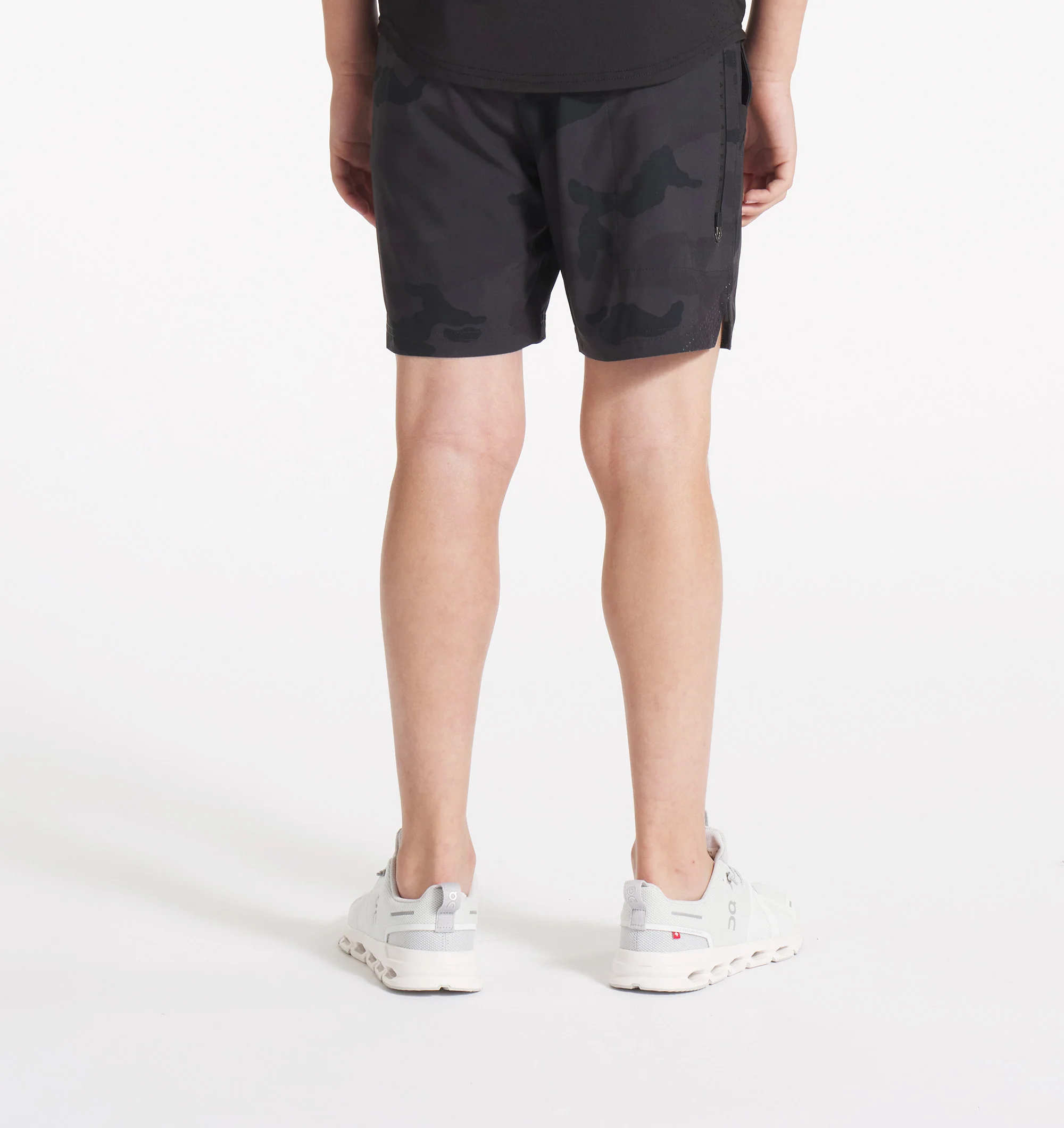 Youth Stride Short [7.5"] - Image 3